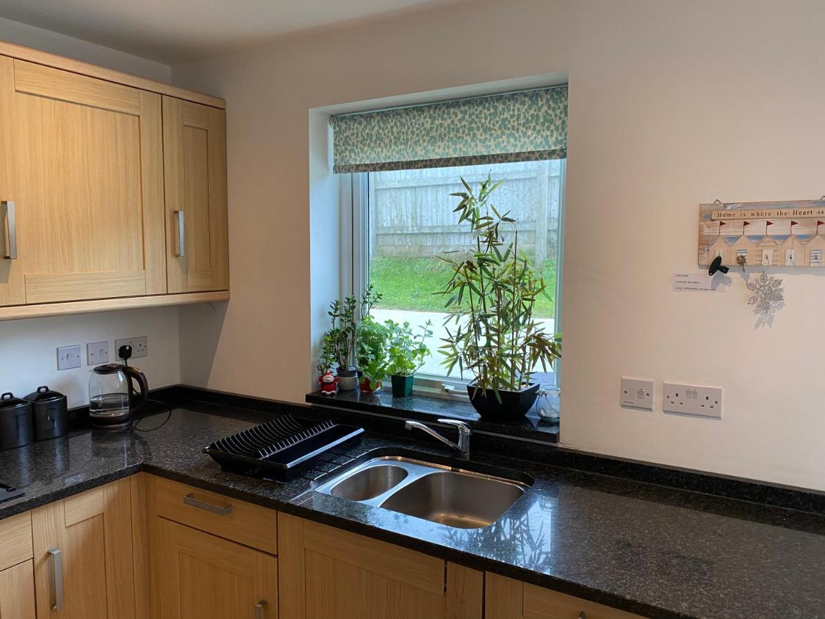 Ohana House - Unbeatable Location - Uk'S Best Beaches New Quay Kültér fotó